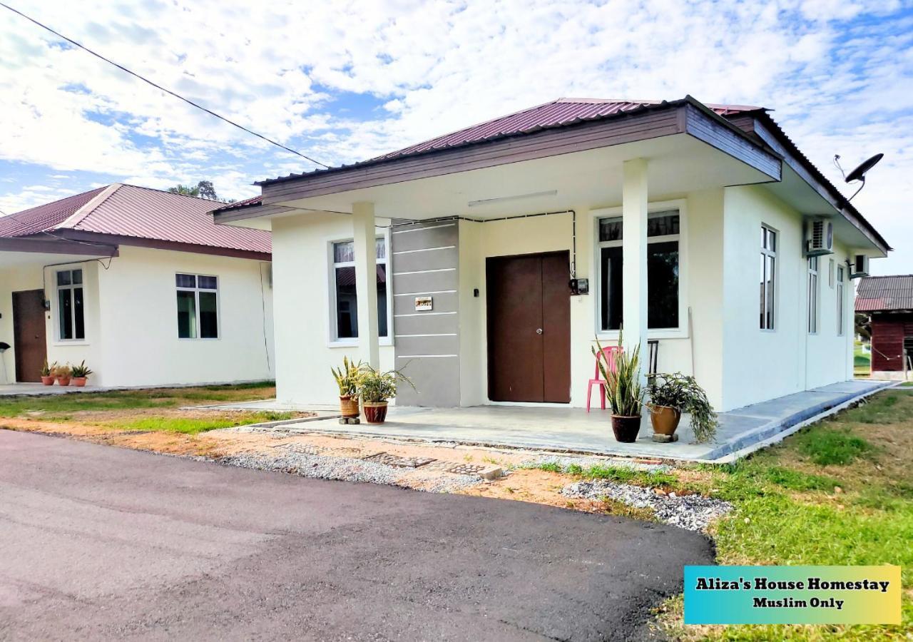 Aliza'S House Homestay Pd Mini Bungalow Порт-Диксон Экстерьер фото